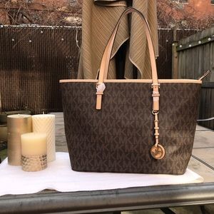 Michael Kors Jet Set Travel MK Signature TZ Tote